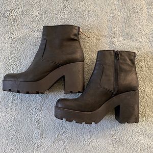 Leather black chunky boots, 6.5 US, SIXTYSEVEN